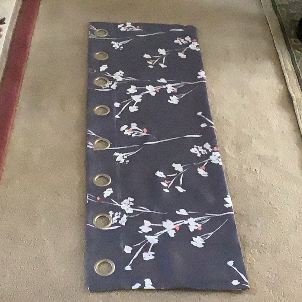 THE BIG ONE Valance blue with white and peach large stainless grommets